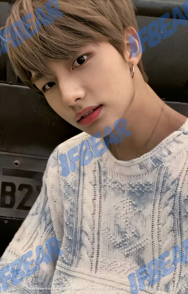 YELLOW WOOD 옐로우 우드 OUTDOOR VER HYUNJIN 현진 2019 YW Photocard PC